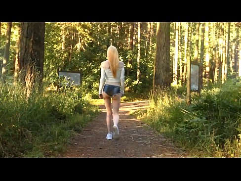 ❤️ Krásná žena se pohybuje pomalu, ne nahé video ❤️❌ Porno u cs.com-fullporner.ru ﹏